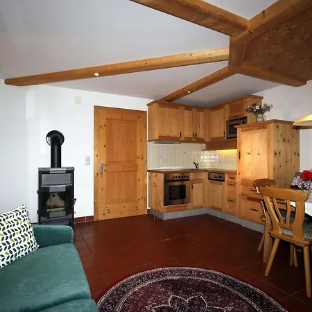 Evi Apartment *