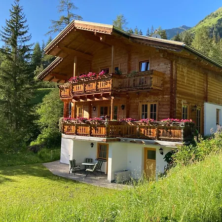 Evi Apartment